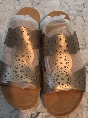 Easy Spirit Sandals